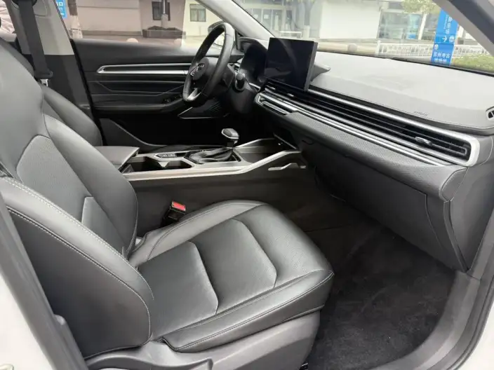 Geely Emgrand 2022 Model No. 4 Gen 1.5L CVT Luxury Model – фото 10