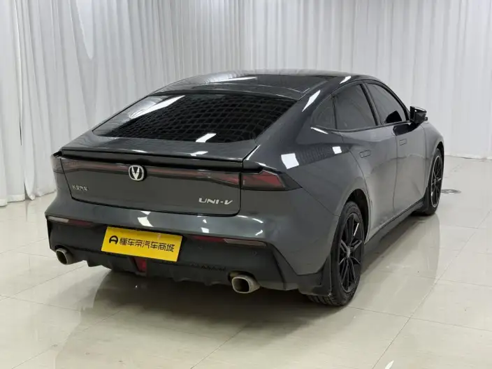 Changan UNI-V 2023 Model 1.5T Noble Model – фото 7