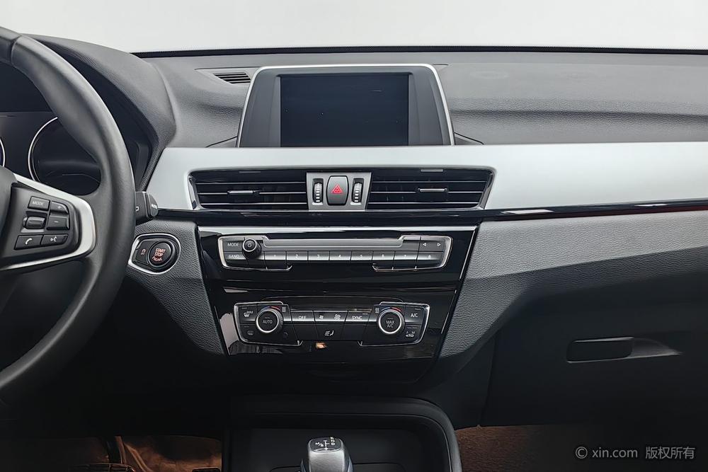 BMW X1 2019 sDrive20Li Leader – фото 13