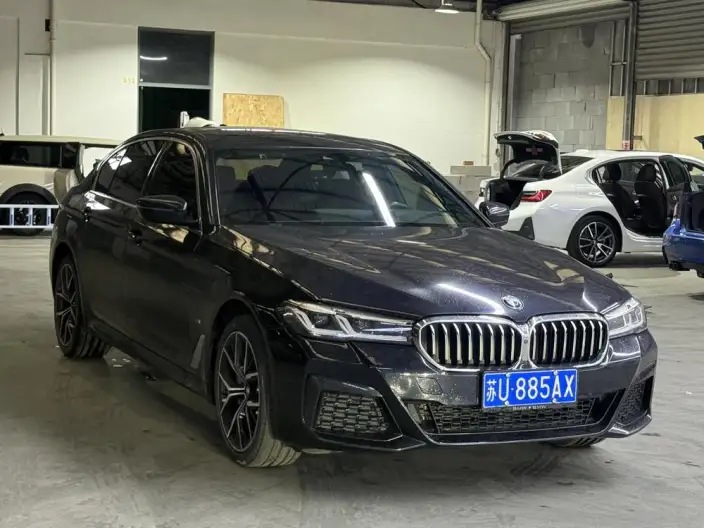 BMW 5 Series 2022 Model Facelift 530Li Exclusive Model M Sports Set – фото 3