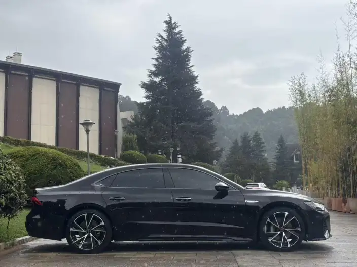 Audi A7 L 2024 Model 45 TFSI quattro Luxury Model – фото 8