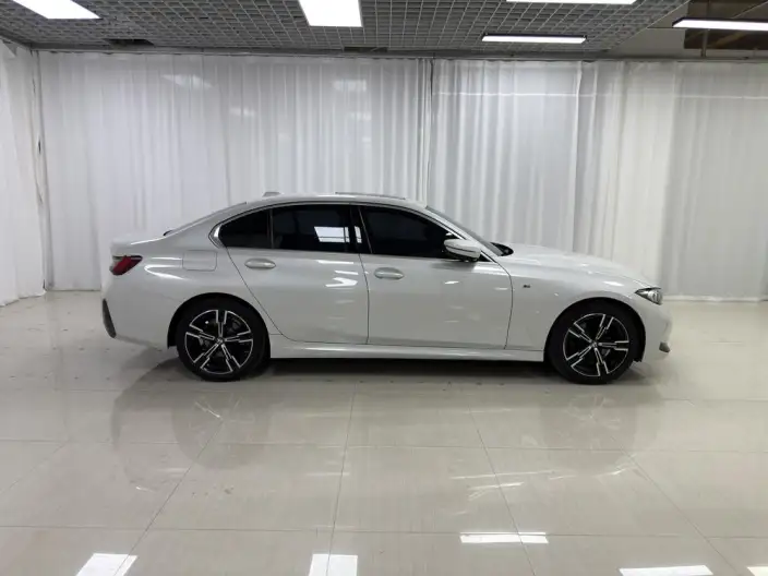 BMW 3 Series 2023 Model 325i M Sports Set – фото 8