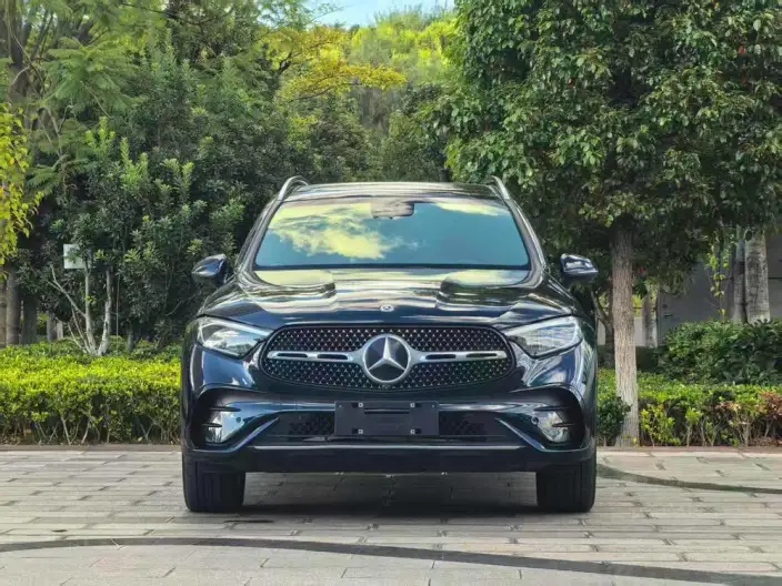 Mercedes-Benz GLC 2023 Model Facelift GLC 300 L 4MATIC Dynamic Model 5 seat – фото 2