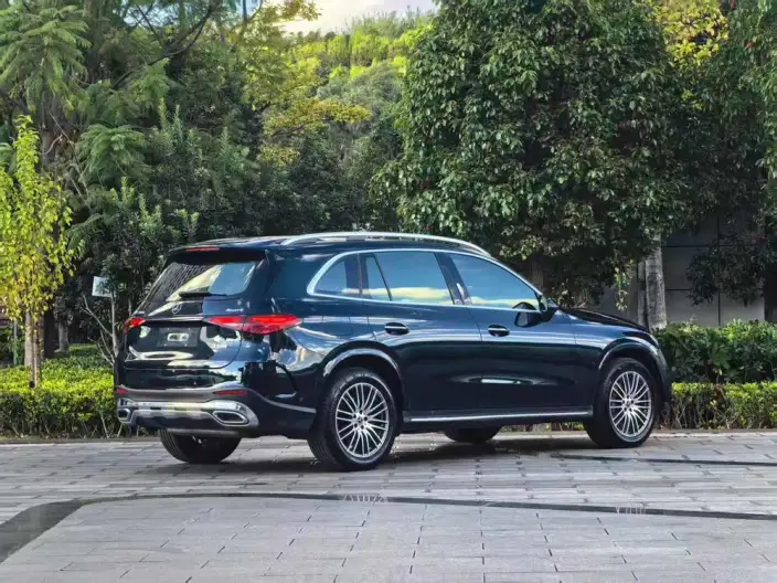 Mercedes-Benz GLC 2023 Model Facelift GLC 300 L 4MATIC Dynamic Model 5 seat – фото 6