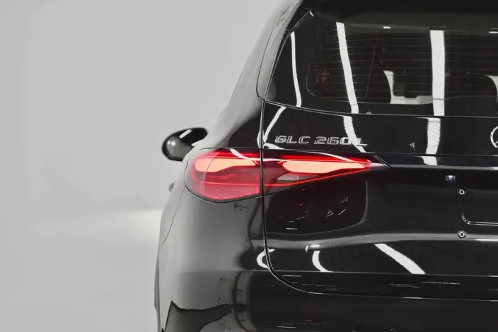 Mercedes-Benz GLC 2023 Model Facelift GLC 260 L 4MATIC Dynamic Model 5 seat – фото 7