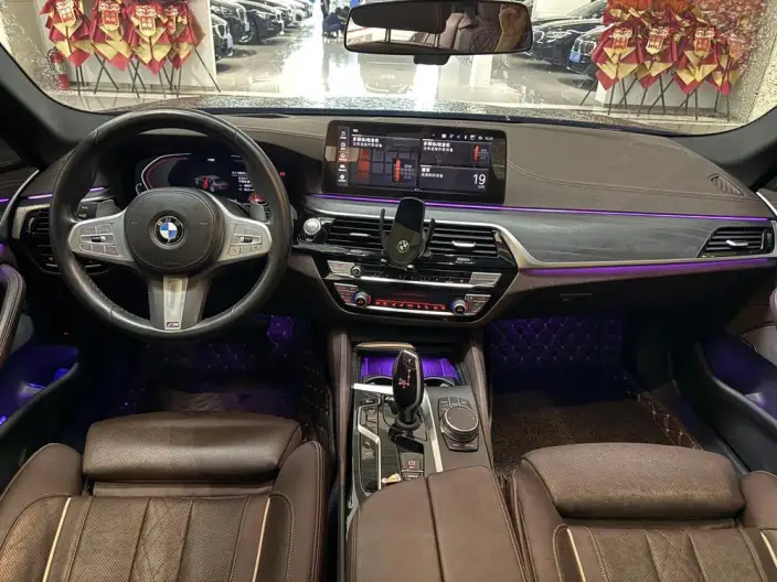 BMW 5 Series 2023 Model Facelift 530Li Exclusive Model M Sports Set – фото 9