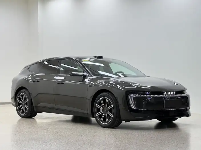 AUDI E5 Sportback 2026 Model Pioneer quattro Model – фото 3