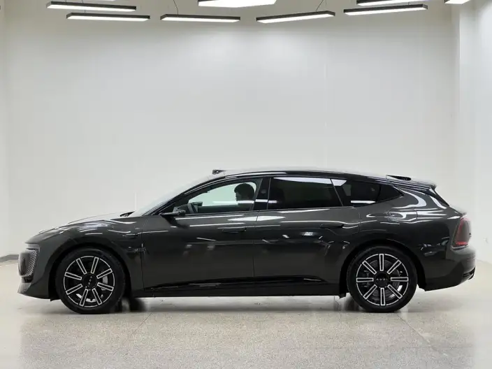AUDI E5 Sportback 2026 Model Pioneer quattro Model – фото 4