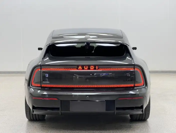 AUDI E5 Sportback 2026 Model Pioneer quattro Model – фото 6
