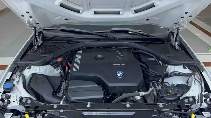 BMW 3 Series 2022 Model 320i Sports Set – фото 9