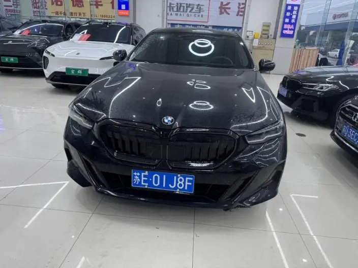 BMW 5 Series 2025 Model Facelift 530Li Exclusive Model M Sports Set – фото 2