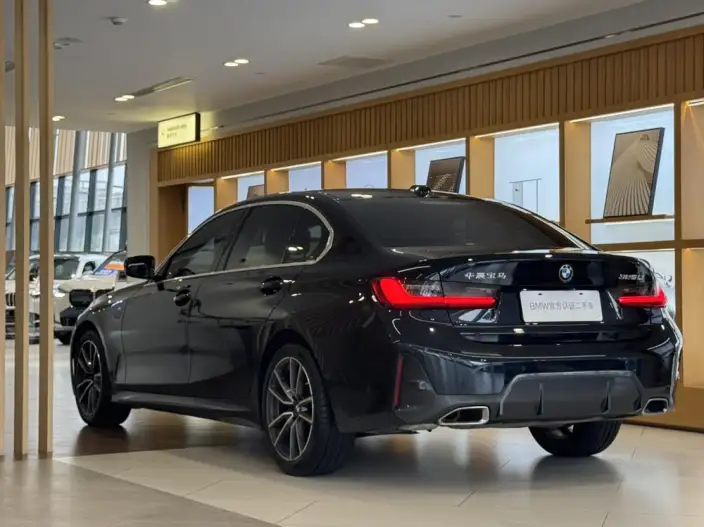BMW 3 Series 2025 Model 325Li M Sports Set – фото 3