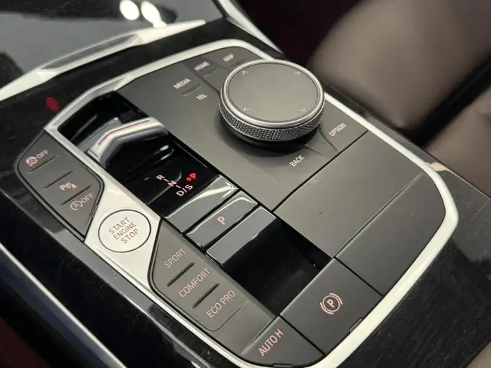 BMW 3 Series 2025 Model 325Li M Sports Set – фото 10