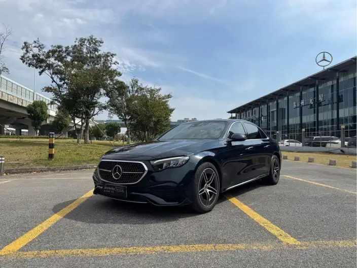 Mercedes-Benz E-Class 2024 Model E 260 L Sports sedan – фото 1
