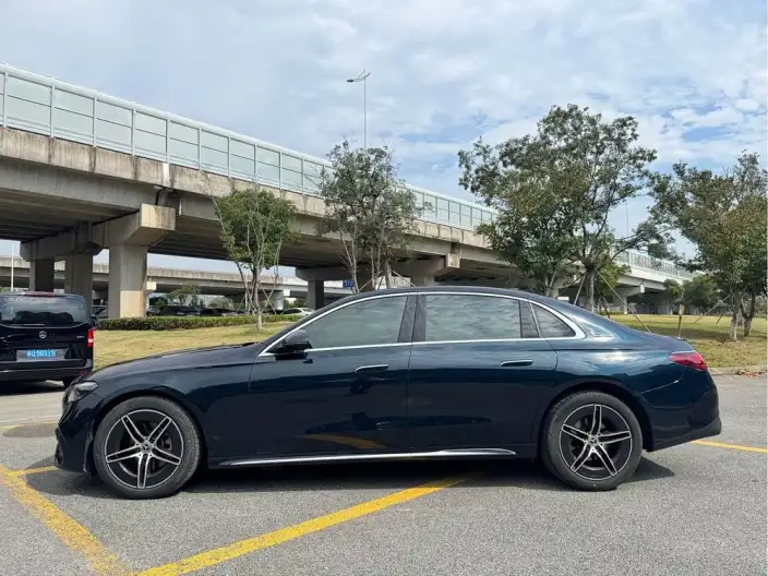 Mercedes-Benz E-Class 2024 Model E 260 L Sports sedan – фото 4