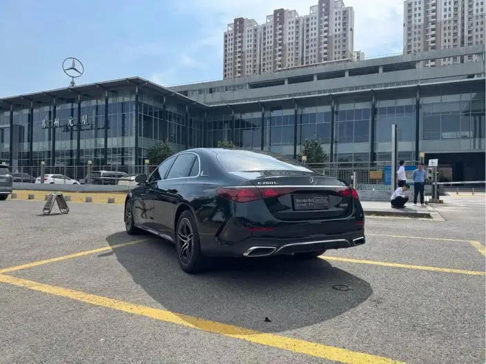Mercedes-Benz E-Class 2024 Model E 260 L Sports sedan – фото 5