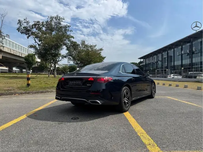 Mercedes-Benz E-Class 2024 Model E 260 L Sports sedan – фото 6