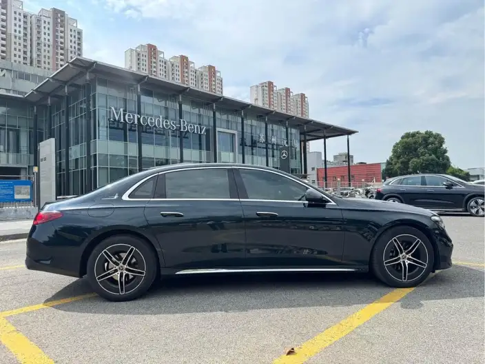 Mercedes-Benz E-Class 2024 Model E 260 L Sports sedan – фото 7