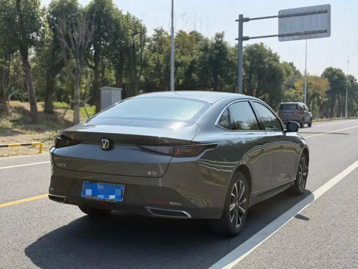 Changan Eado 2025 Model 1.5T DCT High Power Edition – фото 5