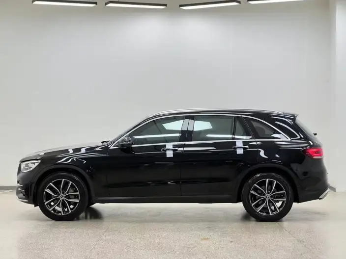 Mercedes-Benz GLC 2021 Model GLC 260 L 4MATIC Luxury Model – фото 4