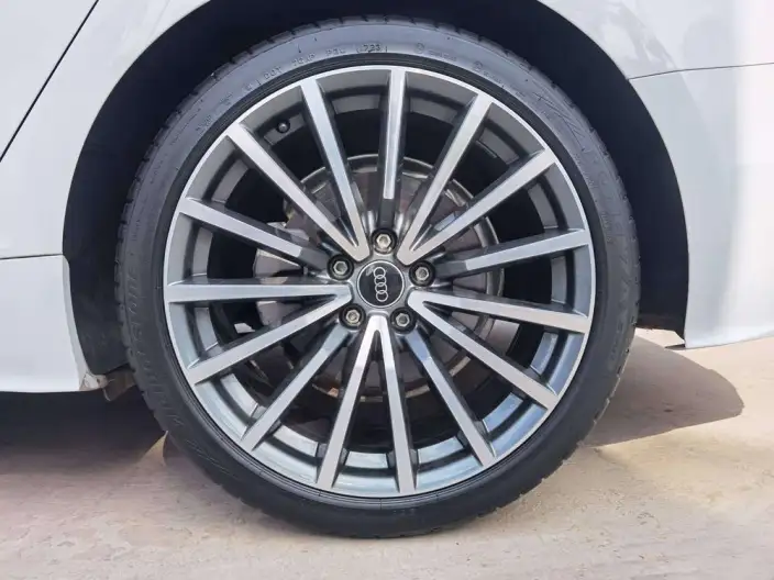 Audi A5 2023 Model Sportback 40 TFSI quattro Luxury Dynamic Model – фото 6