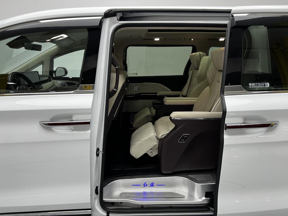 HONGQI HQ9 Модель 2022 года Flag Lead Edition – фото 18