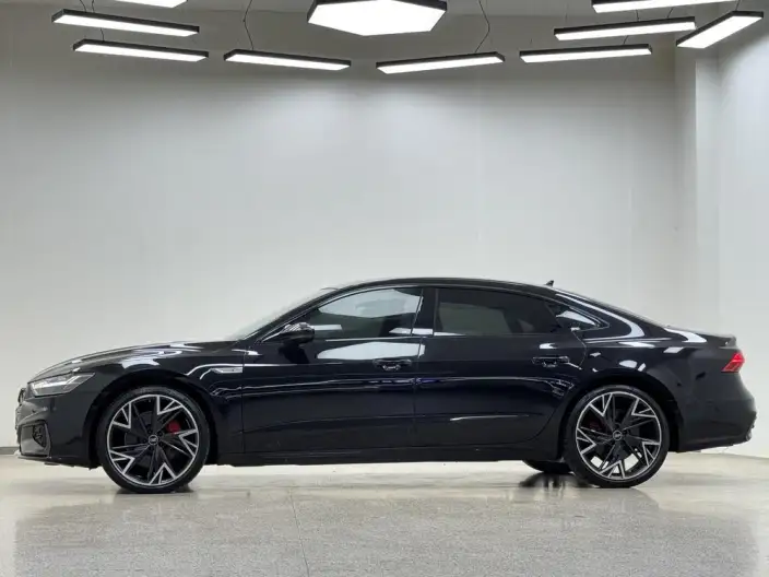Audi A7 L 2023 Model 45 TFSI quattro S-line Black Samurai Edition – фото 4