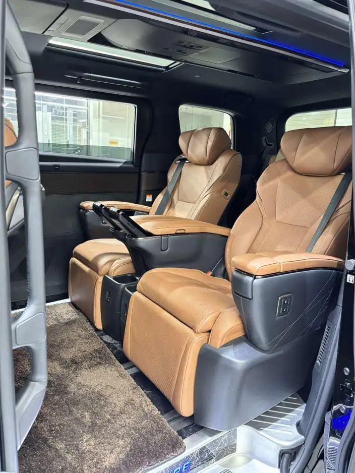Vellfire 2023 Model Toyota Crown 2.5L Intelligent Hybrid 4WD Supreme Executive Edition – фото 8