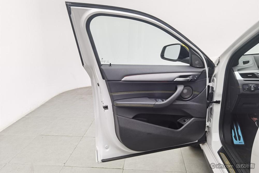 BMW X2 Раздел 2023 sDrive25i Bright Edition – фото 22