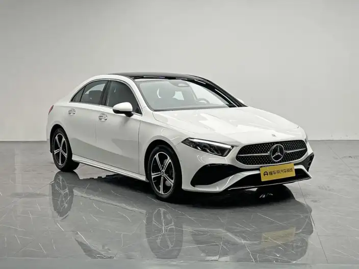 Mercedes-Benz A-class 2024 Model A 200 L Fashion Edition – фото 3