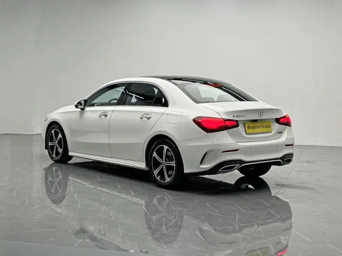 Mercedes-Benz A-class 2024 Model A 200 L Fashion Edition – фото 5