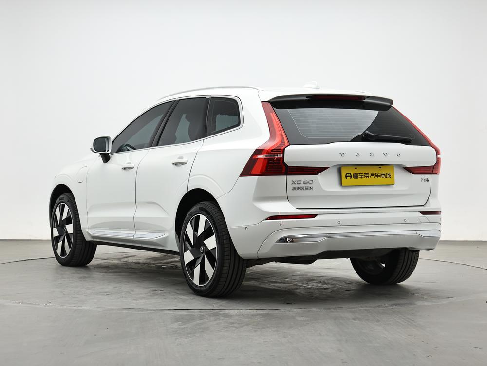 Volvo XC60 PHEV 2025 модификация T8 4WD Long Battery Li f e Pro Smart Range Deluxe Edition – фото 5