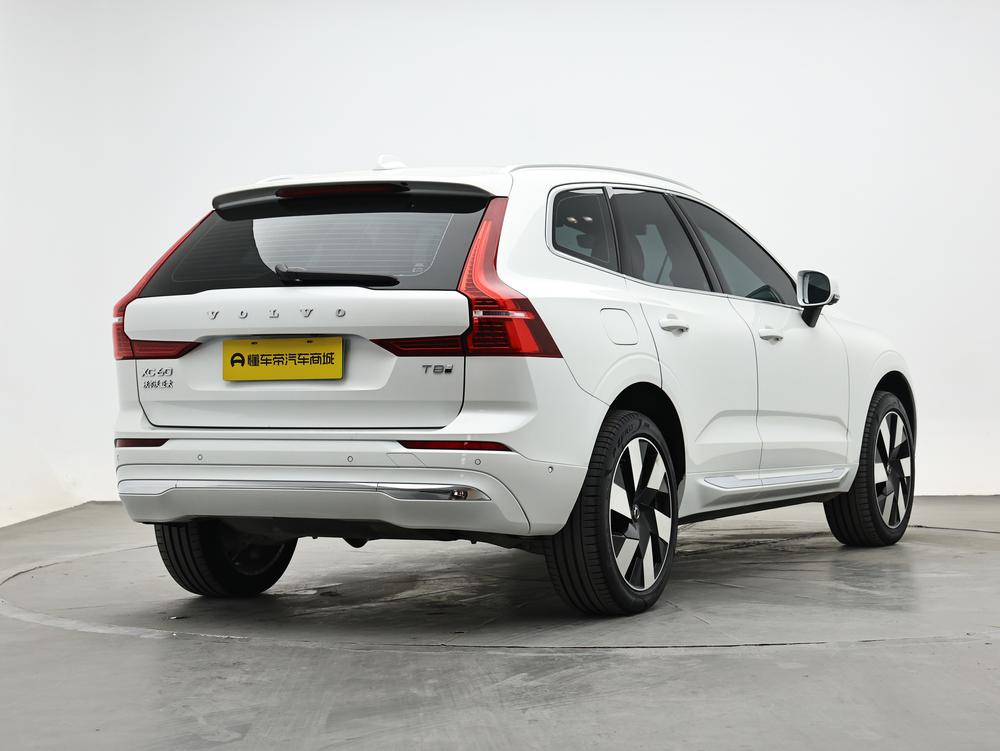 Volvo XC60 PHEV 2025 модификация T8 4WD Long Battery Li f e Pro Smart Range Deluxe Edition – фото 7