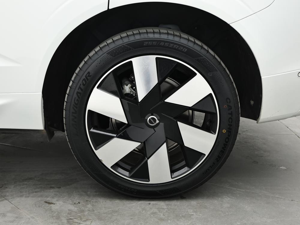 Volvo XC60 PHEV 2025 модификация T8 4WD Long Battery Li f e Pro Smart Range Deluxe Edition – фото 9
