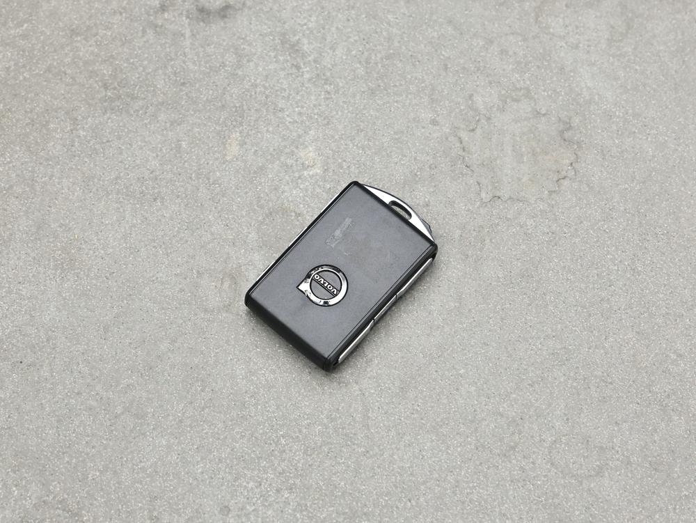Volvo XC60 PHEV 2025 модификация T8 4WD Long Battery Li f e Pro Smart Range Deluxe Edition – фото 11