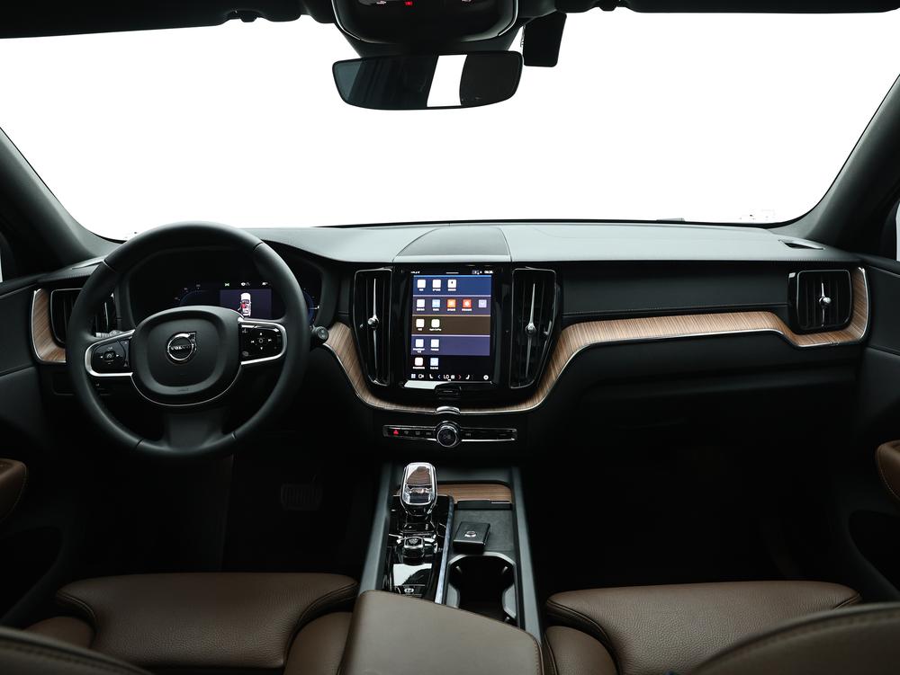 Volvo XC60 PHEV 2025 модификация T8 4WD Long Battery Li f e Pro Smart Range Deluxe Edition – фото 14