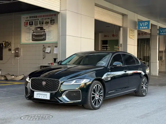Jaguar XFL 2025 Model 2.0T P250 2WD Exclusive Deluxe Edition
