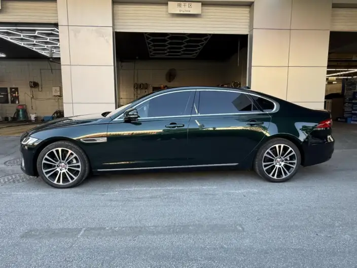 Jaguar XFL 2025 Model 2.0T P250 2WD Exclusive Deluxe Edition