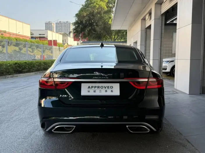 Jaguar XFL 2025 Model 2.0T P250 2WD Exclusive Deluxe Edition