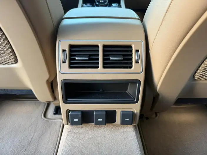 Jaguar XFL 2025 Model 2.0T P250 2WD Exclusive Deluxe Edition – фото 9