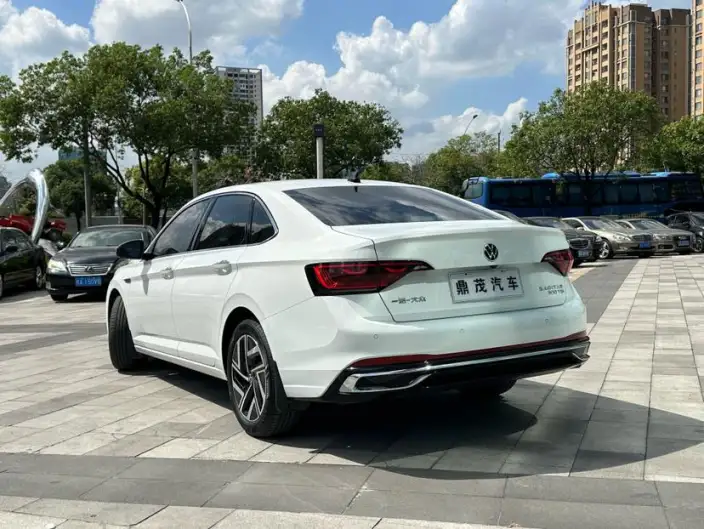 Volkswagen Sagitar 2024 Model 300TSI DSG Beyond Edition – фото 5