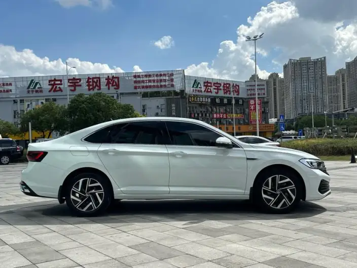 Volkswagen Sagitar 2024 Model 300TSI DSG Beyond Edition – фото 8