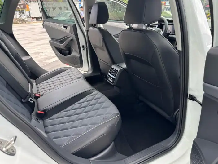 Volkswagen Sagitar 2024 Model 300TSI DSG Beyond Edition – фото 10
