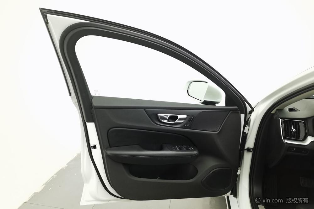 Volvo S60 2020 T4 Intelligent Refined Luxury – фото 22