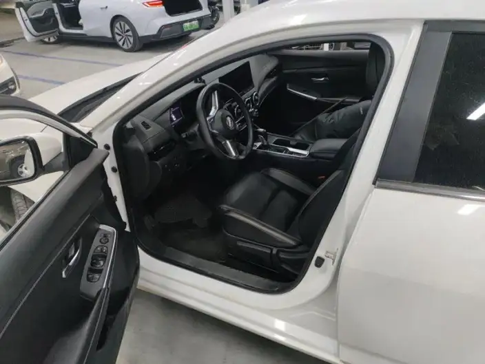Nissan Sylphy 2023 Model 1.6L CVT Yuexiang Edition – фото 7