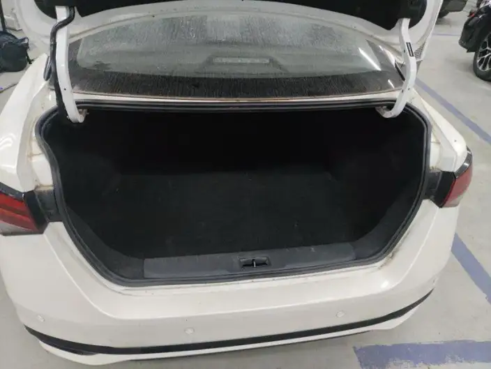 Nissan Sylphy 2023 Model 1.6L CVT Yuexiang Edition – фото 9