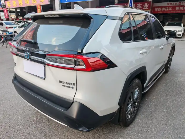 Toyota Wildlander 2023 Model Hybrid 2.5L 2WD Luxury PLUS Edition – фото 6