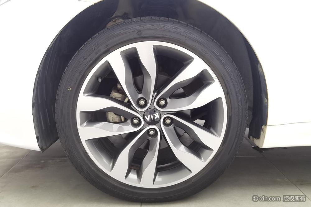 Kia K5 2015 модификация 2.0L автоматическое LUX – фото 9