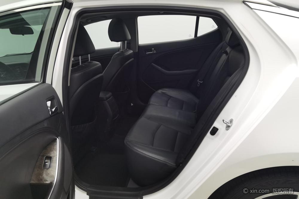 Kia K5 2015 модификация 2.0L автоматическое LUX – фото 20