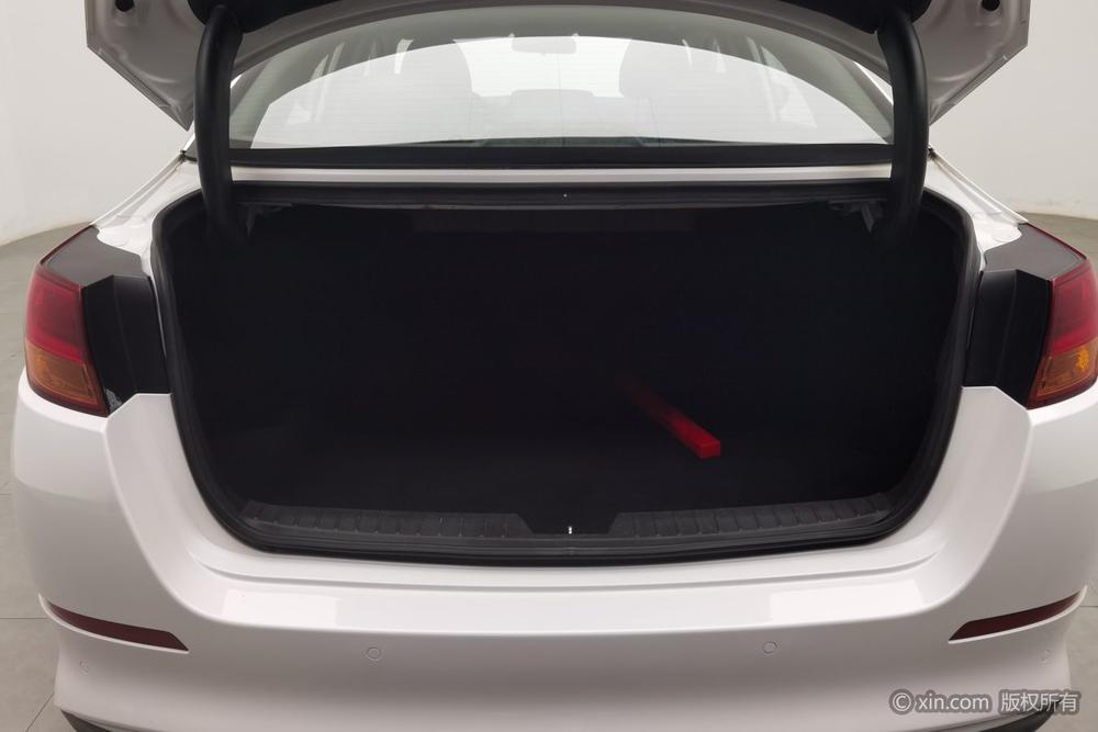 Kia K5 2015 модификация 2.0L автоматическое LUX – фото 24